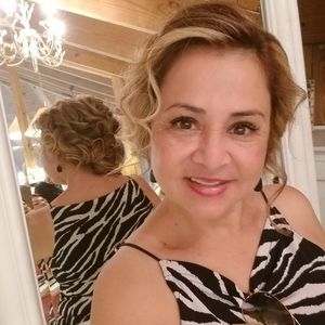 Meet your Posher, Claudia